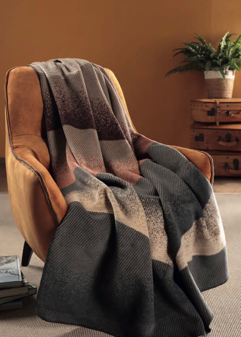 とろけるような肌触り!ビーダーラックのブランケット